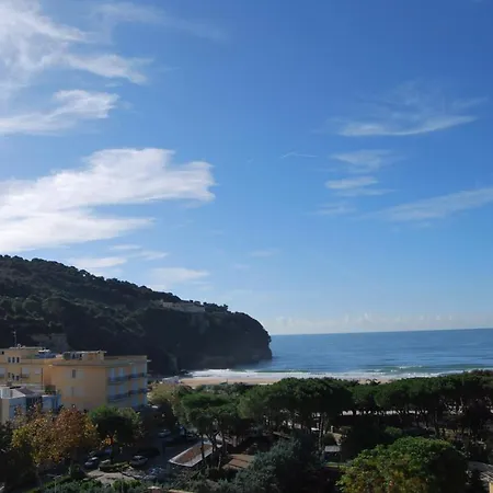 Bed & Breakfast A Casa Di Lidia Gaeta